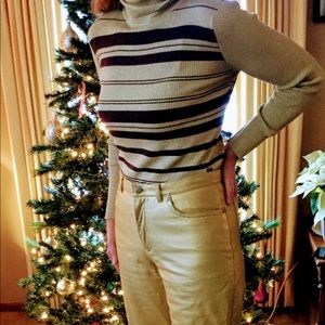 SWEATER With the GOLDEN TOUCH EUC